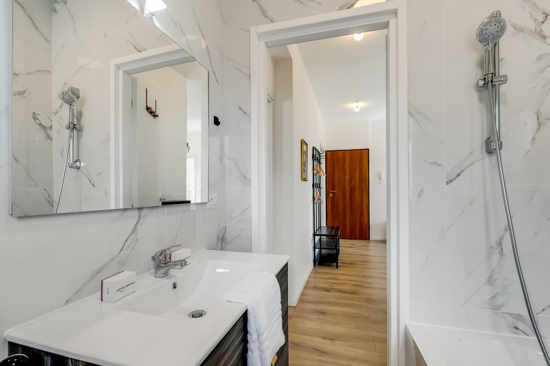 Nova Lake View - Apartment with Balcony in Stresa