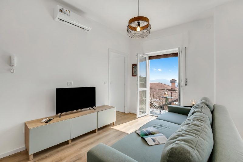 Nova Lake View - Apartment with Balcony in Stresa