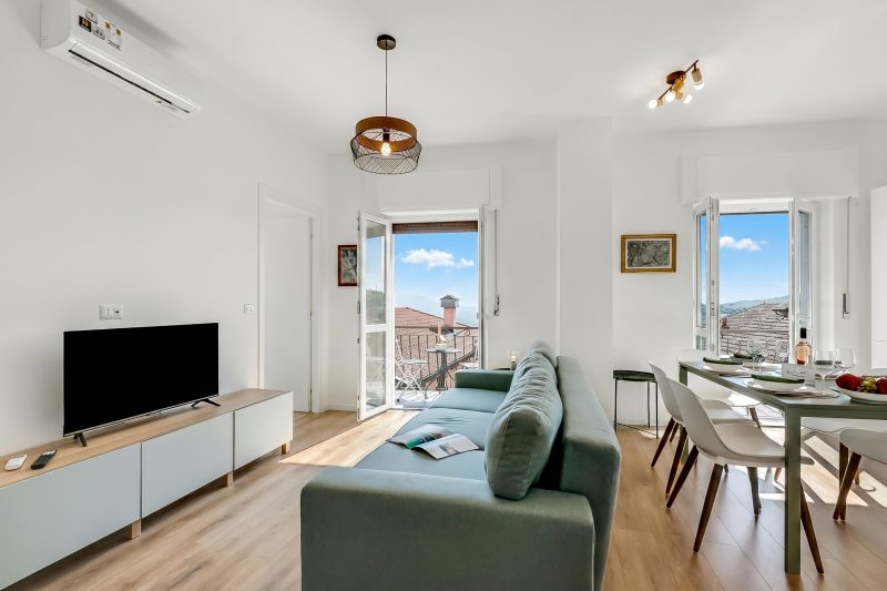 Nova Lake View - Apartment with Balcony in Stresa