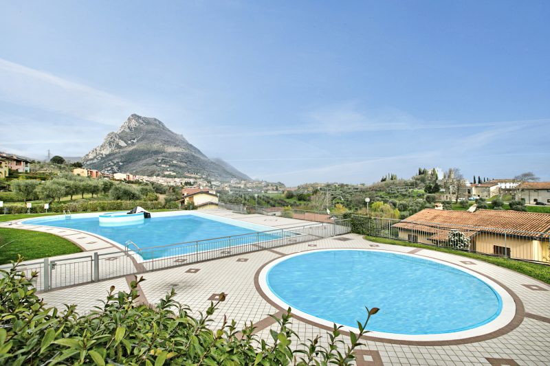 John's House-Lakeview & shared pool