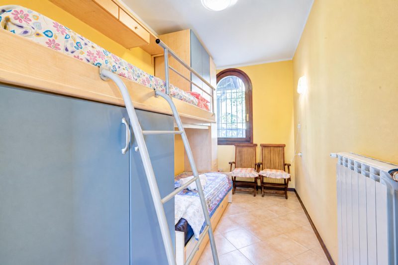 John's House-Lakeview & shared pool