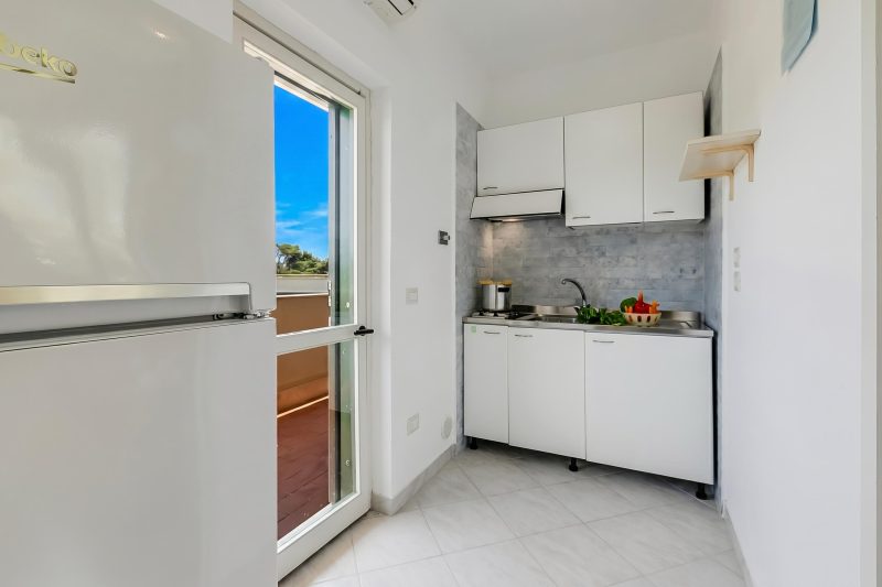 Le Onde Apartment 5 with Pool n.115/b