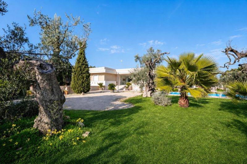 Villa Torricella Pool and Sunny Garden