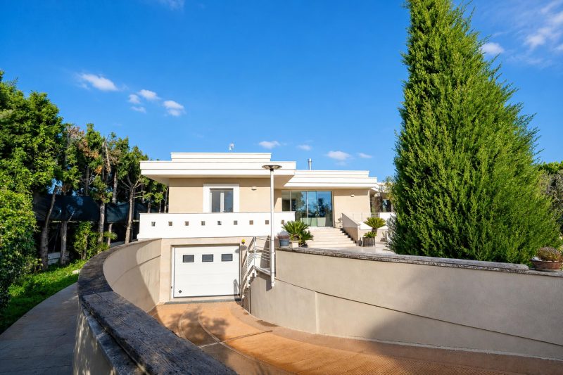 Villa Torricella Pool and Sunny Garden