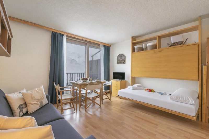 Studio Sansi 34 with Balcony Views