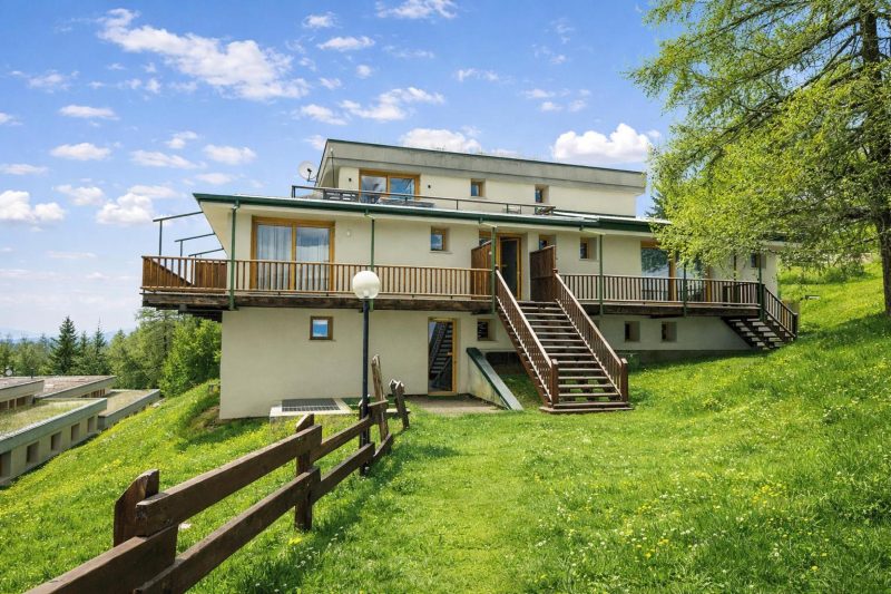Studio Sansi 34 with Balcony Views