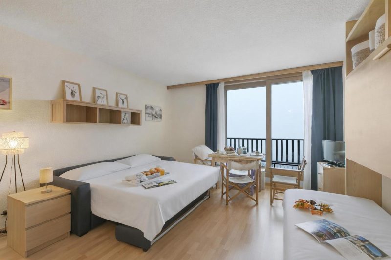 Studio Sansi 34 with Balcony Views