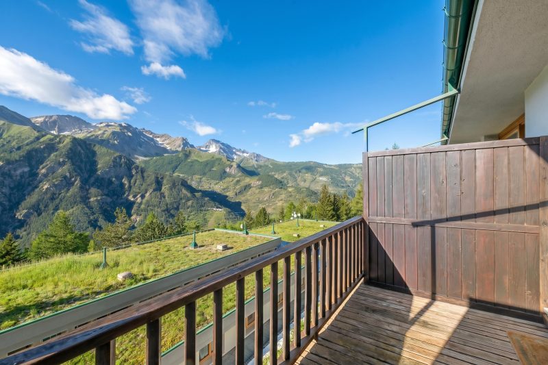 Studio Sansi 34 with Balcony Views