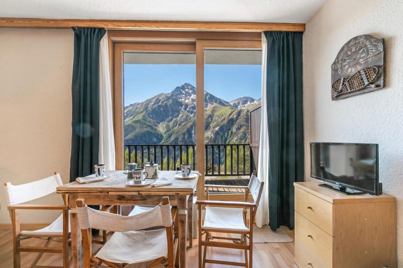 Studio Sansi 34 with Balcony Views