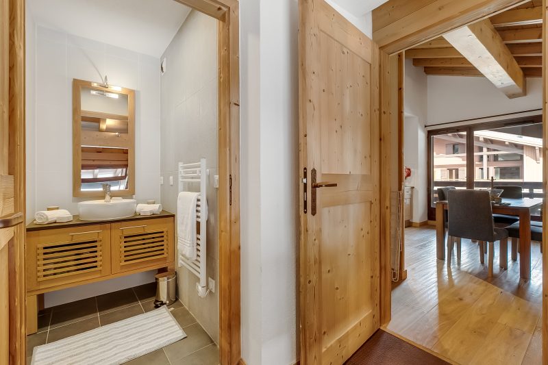 l'Ours Bleu B33 Ski-In at Vallorcine| Shared Pool, Gym & Wellness