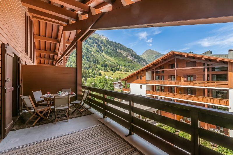 l'Ours Bleu B33 Ski-In at Vallorcine| Shared Pool, Gym & Wellness