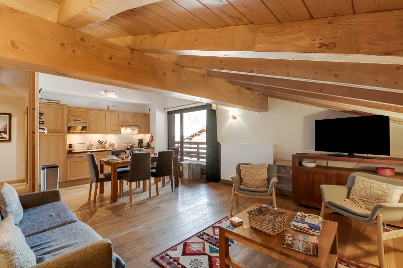 l'Ours Bleu B33 Ski-In at Vallorcine| Shared Pool, Gym & Wellness