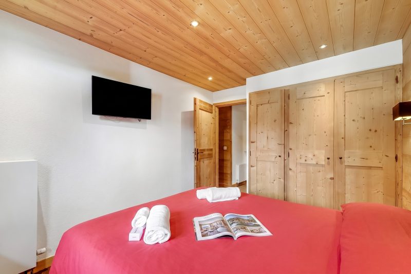 l'Ours Bleu B33 Ski-In at Vallorcine| Shared Pool, Gym & Wellness
