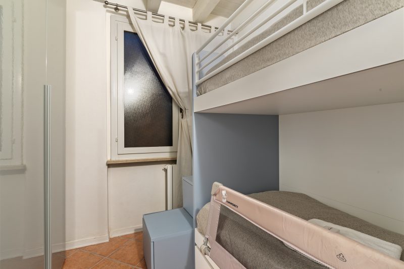 Magnolia House: Sirmione Apt for 4 with Shared Pool