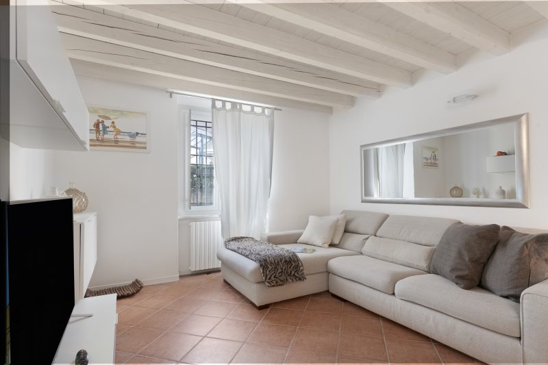 Magnolia House: Sirmione Apt for 4 with Shared Pool