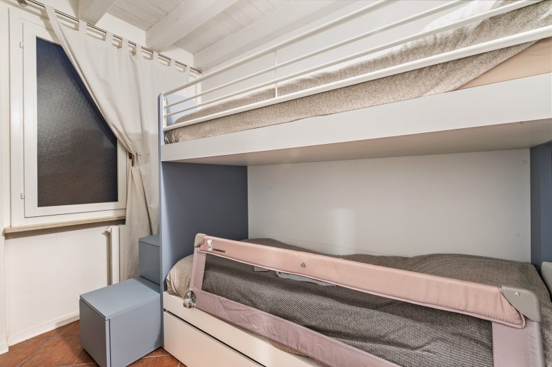 Magnolia House: Sirmione Apt for 4 with Shared Pool