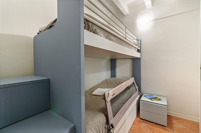 Magnolia House: Sirmione Apt for 4 with Shared Pool