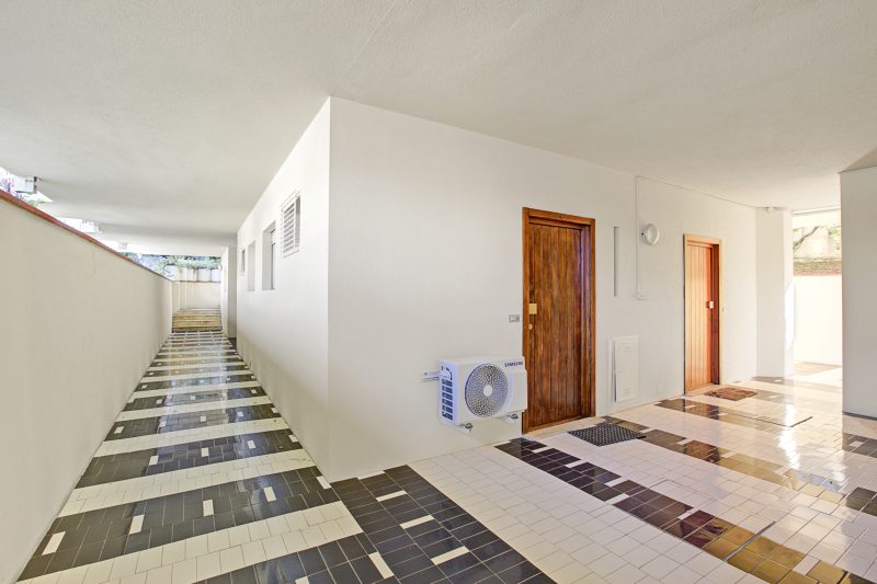 Jolie Sur La Mer - Petit Studio with Shared Pool