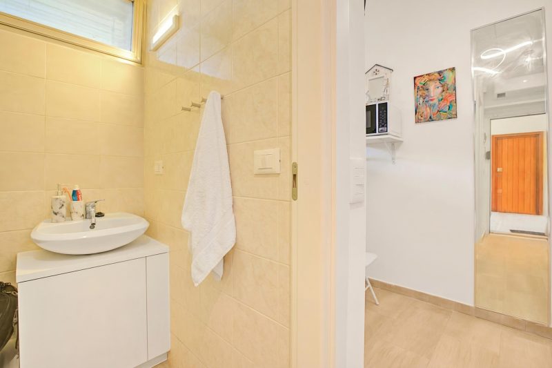 Jolie Sur La Mer - Petit Studio with Shared Pool
