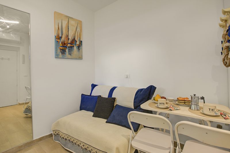 Jolie Sur La Mer - Petit Studio with Shared Pool