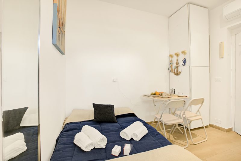 Jolie Sur La Mer - Petit Studio with Shared Pool