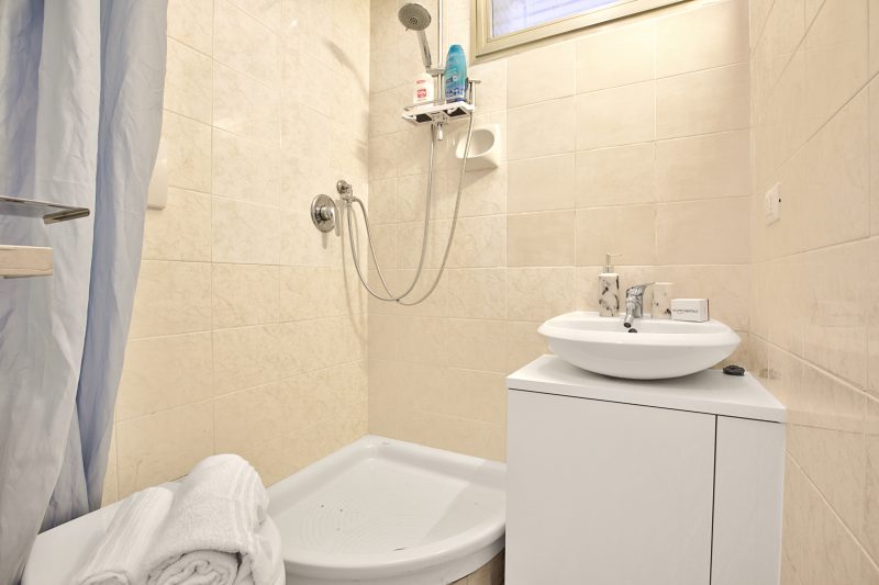 Jolie Sur La Mer - Petit Studio with Shared Pool