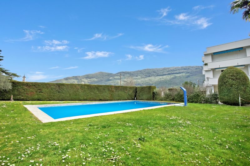 Garden & Surf Residenza By Max with Pool & Balcony