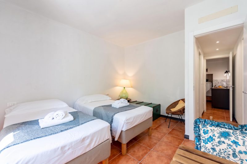 Yard Apartment with Balcony in Vernazza