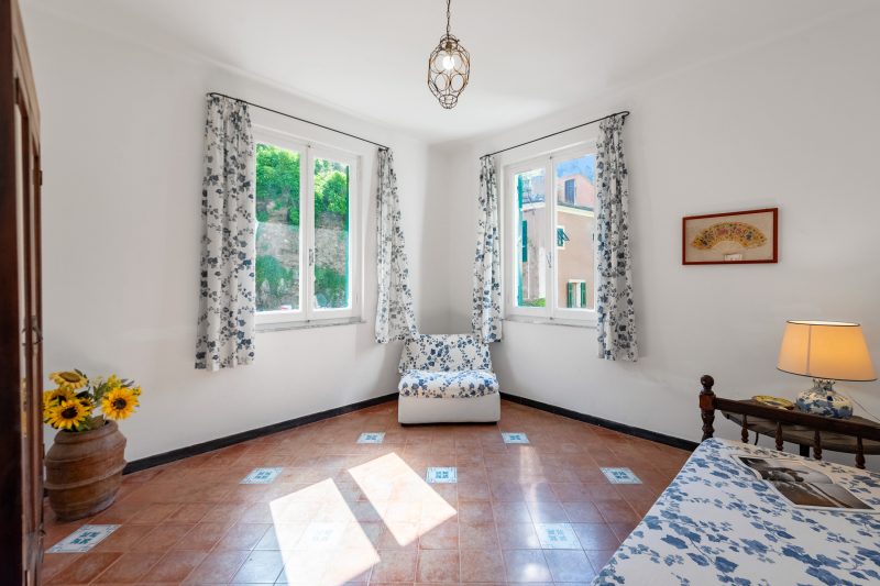 Middle Apartment Vernazza