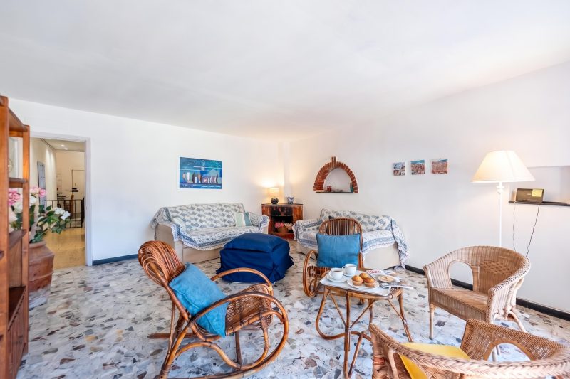 Charming Apartment with Balcony In Vernazza