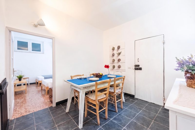 Charming Apartment with Balcony In Vernazza