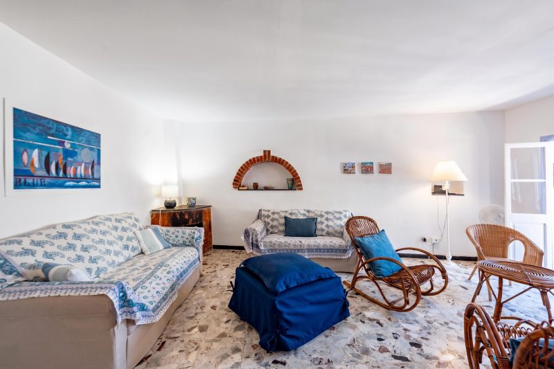 Charming Apartment with Balcony In Vernazza