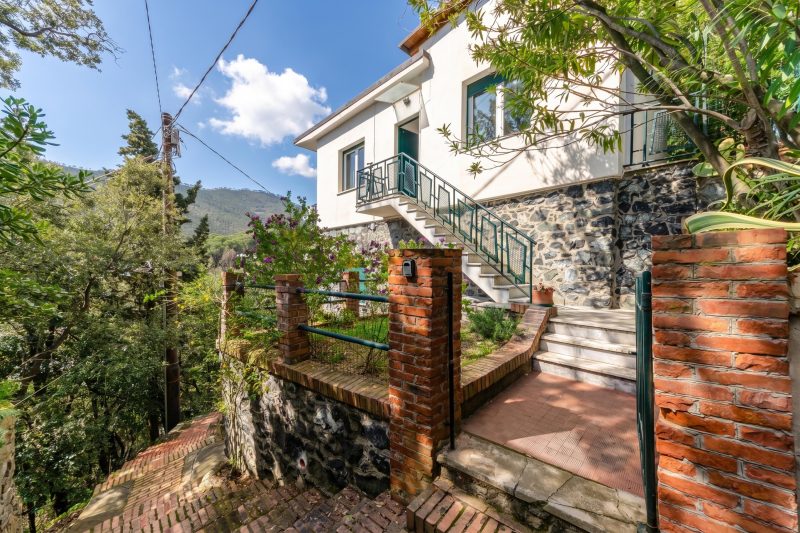 Lovely Apartment in Monterosso with Sea View Balcony