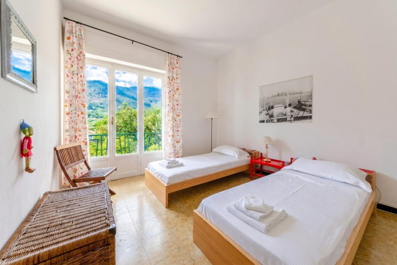 Lovely Apartment in Monterosso with Sea View Balcony