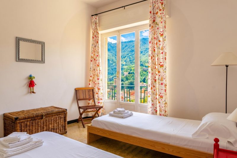 Lovely Apartment in Monterosso with Sea View Balcony