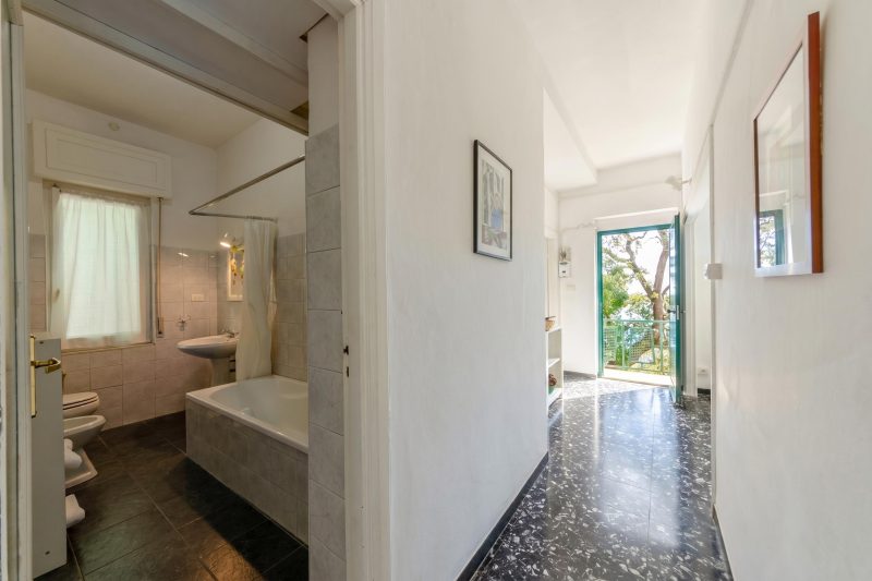 Lovely Apartment in Monterosso with Sea View Balcony