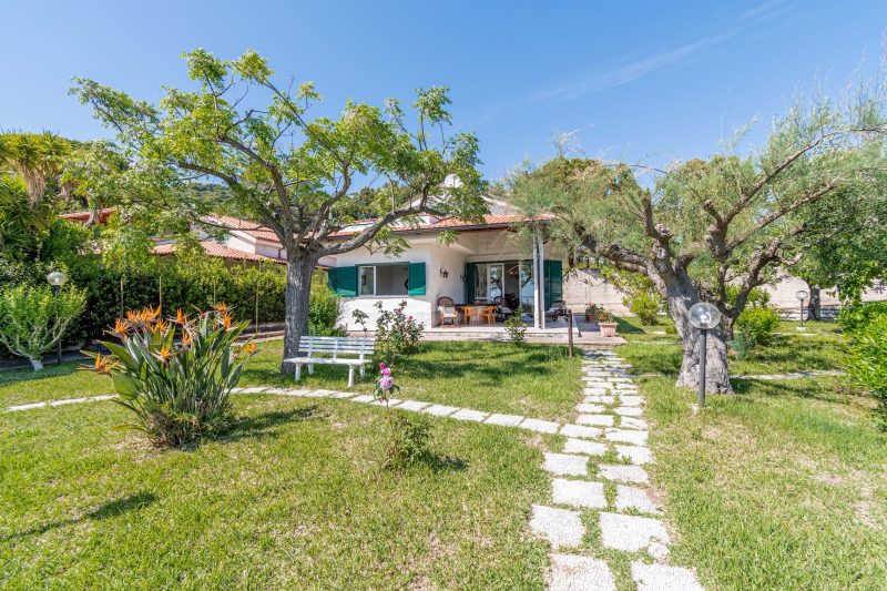 Villa Maria Luisa vista mare, Palinuro