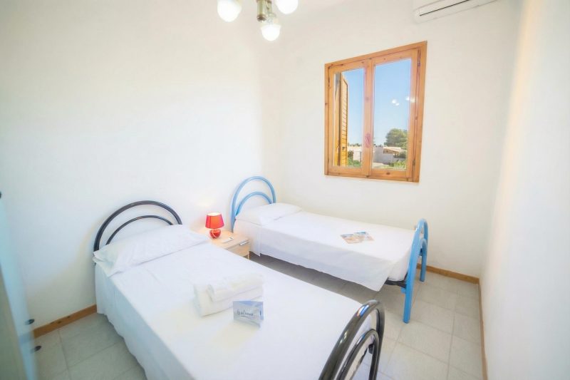 Villetta Fresca With Garden Near The Sea
