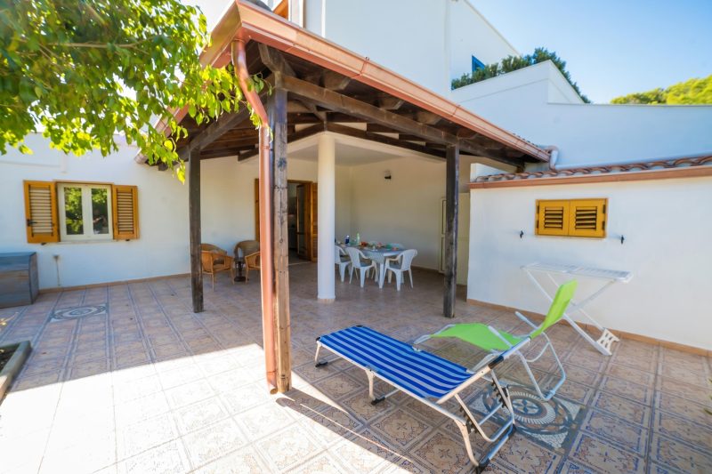 Villetta Fresca With Garden Near The Sea