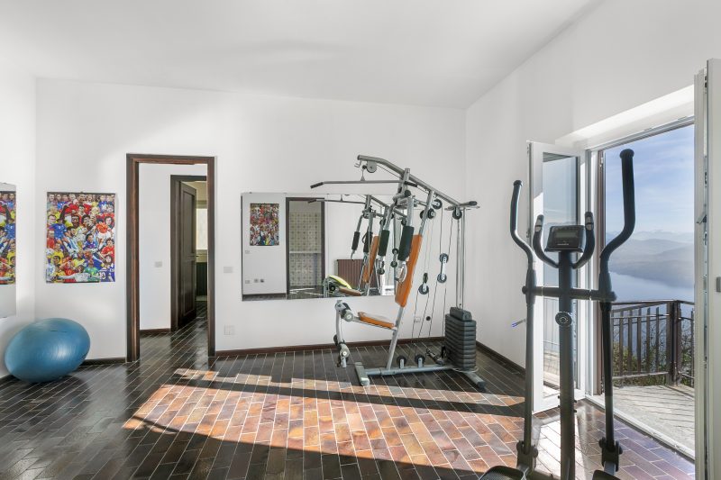 Lago Azzurro Villa: Infinity Lake View