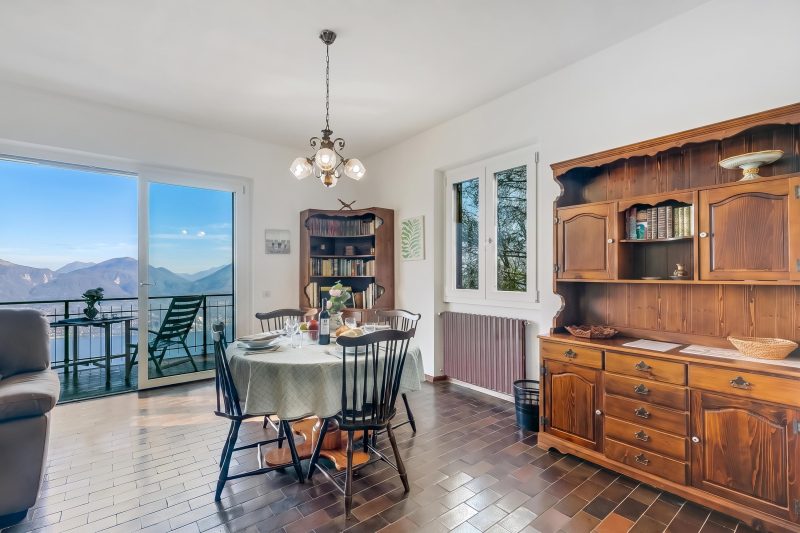 Lago Azzurro Villa: Infinity Lake View