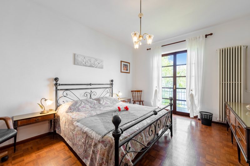 Lago Azzurro Villa: Infinity Lake View