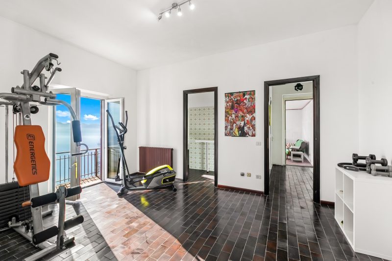 Lago Azzurro Villa: Infinity Lake View
