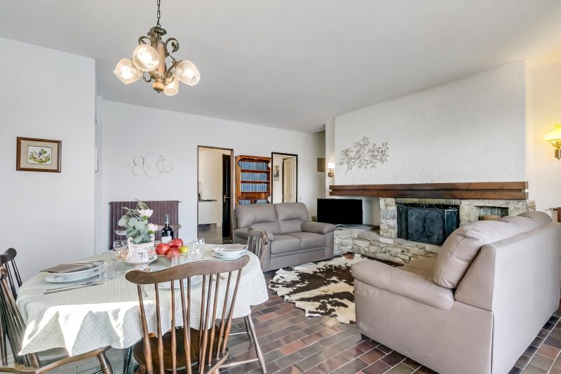 Lago Azzurro Villa: Infinity Lake View