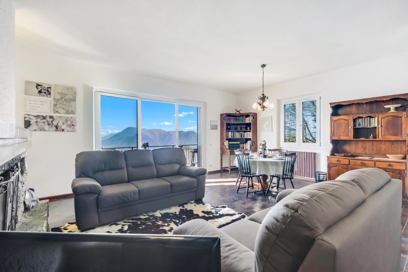 Lago Azzurro Villa: Infinity Lake View