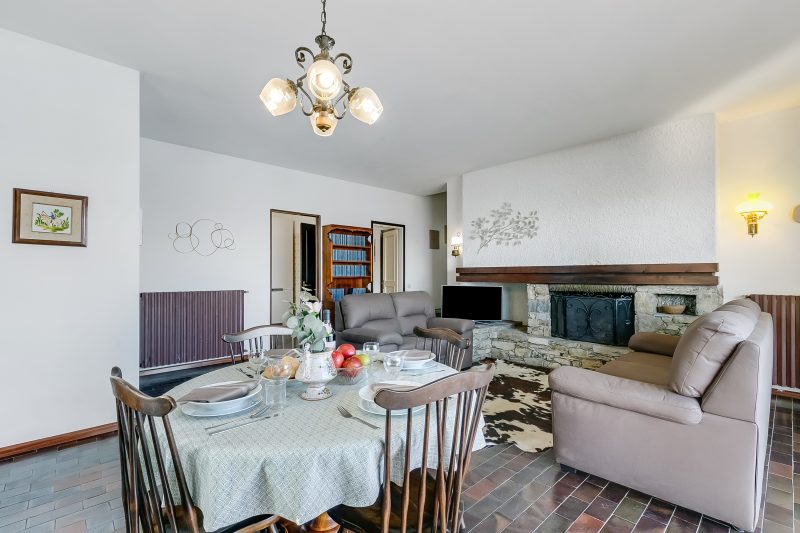 Lago Azzurro Villa: Infinity Lake View