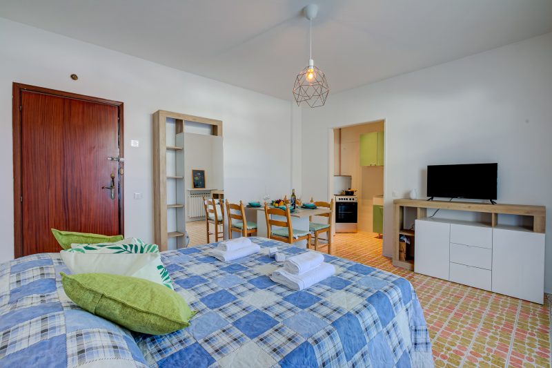 Missy Apartment Peschiera del Garda Studio w/ Parking