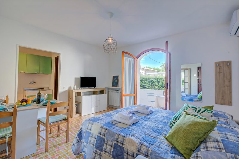 Missy Apartment Peschiera del Garda Studio w/ Parking