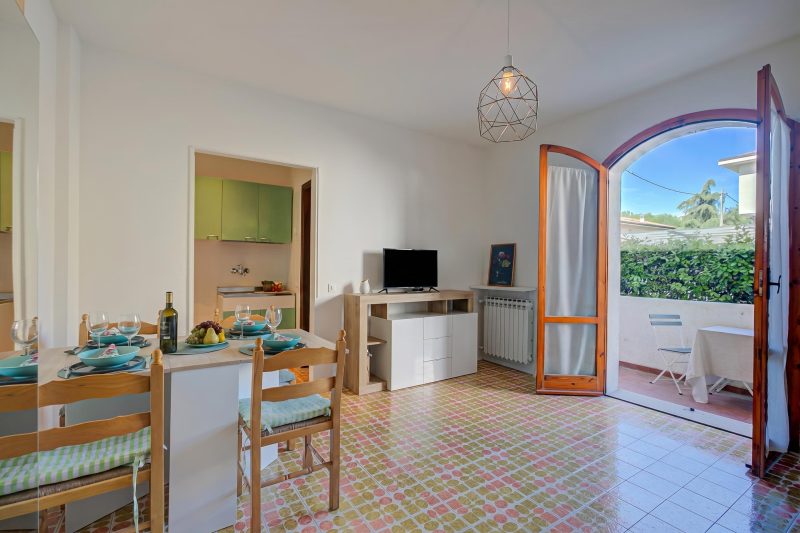 Missy Apartment Peschiera del Garda Studio w/ Parking