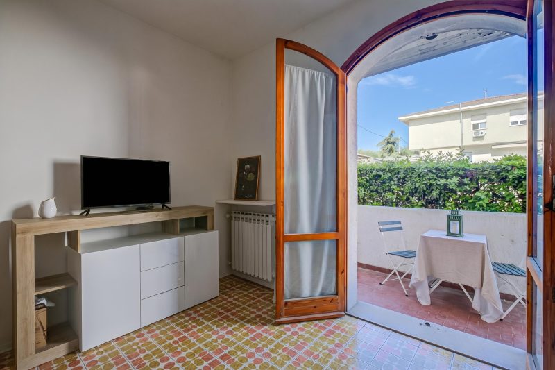 Missy Apartment Peschiera del Garda Studio w/ Parking